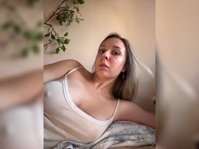 Fantazyorka00 live cam on BongaCams