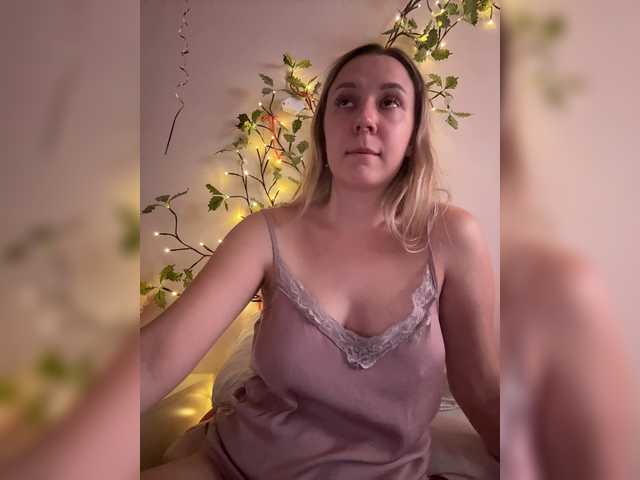 Fantazyorka00 live cam on BongaCams