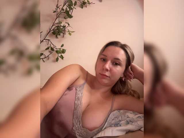 Fantazyorka00 live cam on BongaCams