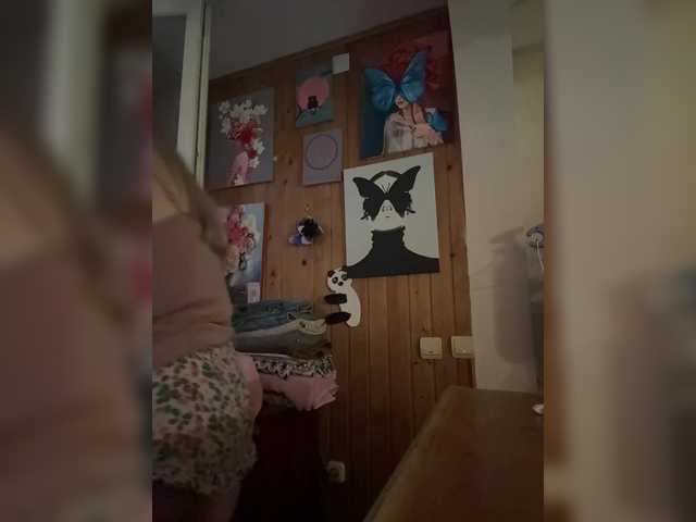 Fantazyorka00 live cam on BongaCams