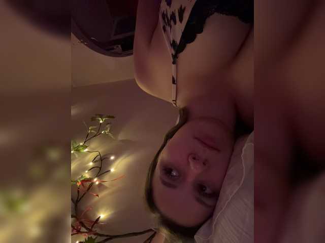 Fantazyorka00 live cam on BongaCams
