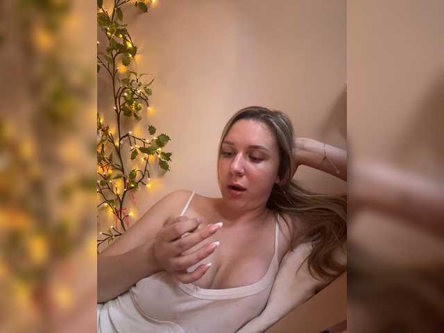 Fantazyorka00 live cam on BongaCams