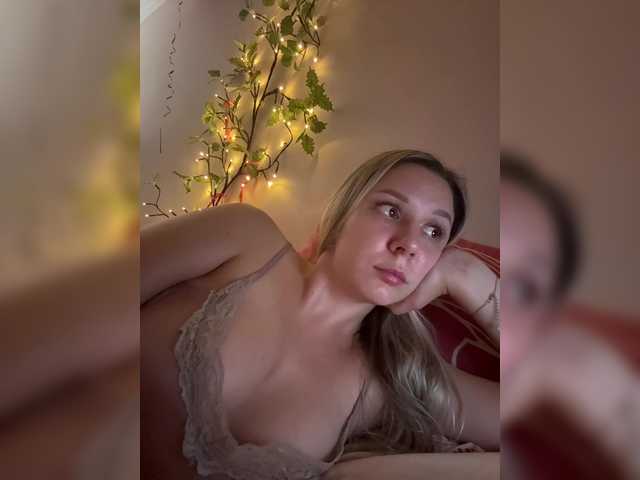 Fantazyorka00 live cam on BongaCams