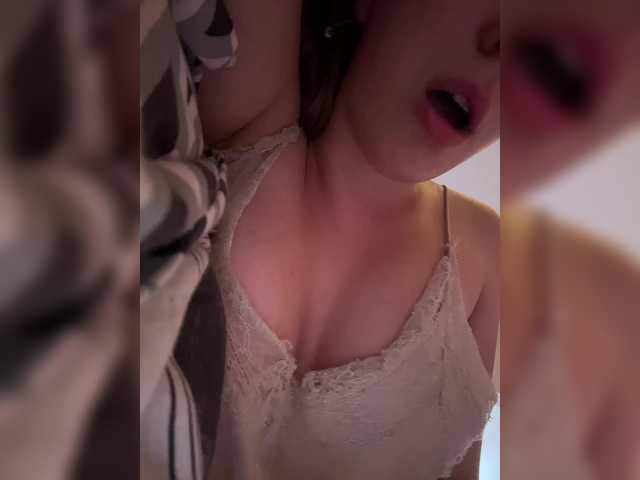 Fantazyorka00 live webcam show