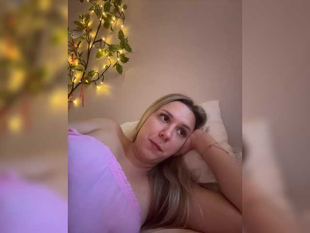 Fantazyorka00 live cam on BongaCams
