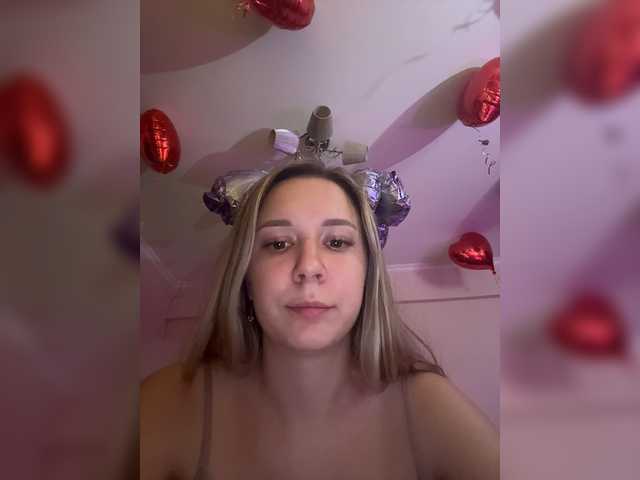 Fantazyorka00 live cam on BongaCams
