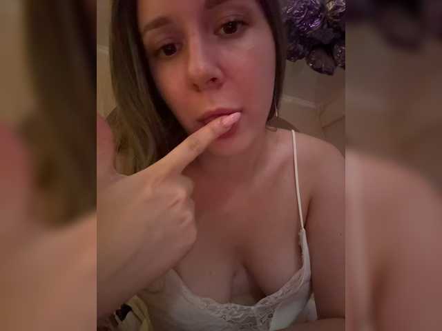 Fantazyorka00 live cam on BongaCams