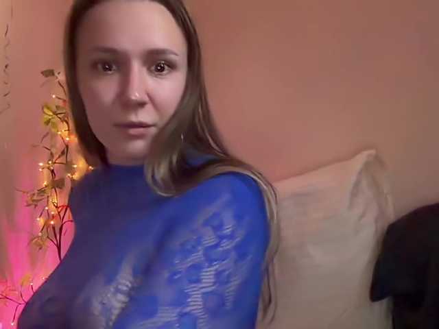 Fantazyorka00 live cam on BongaCams
