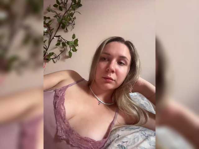 Fantazyorka00 live cam on BongaCams