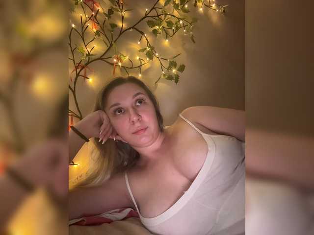 Fantazyorka00 live cam on BongaCams