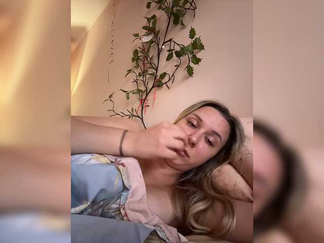 Fantazyorka00 live cam preview