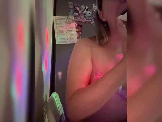 Fantazyorka00 webcam