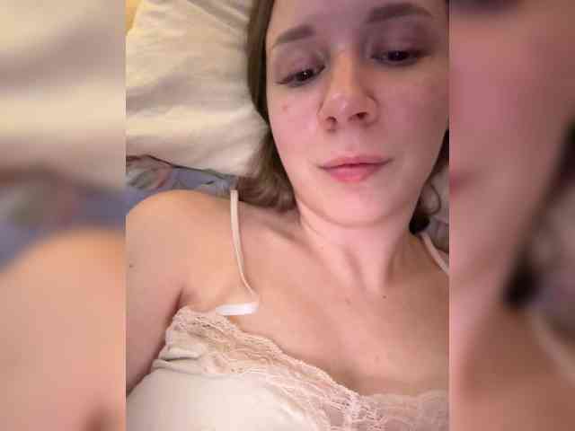 Fantazyorka00's cam show statistics and live stream
