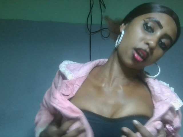 JEANELA live cam on BongaCams