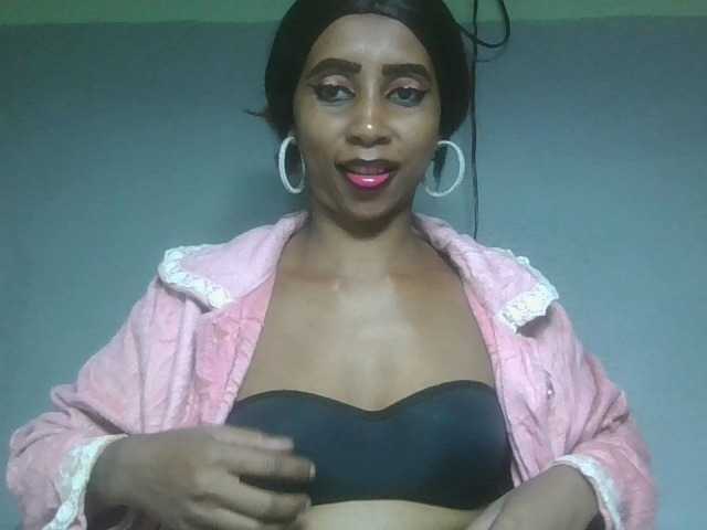 JEANELA live cam on BongaCams