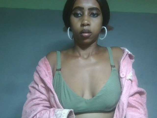 JEANELA live cam on BongaCams