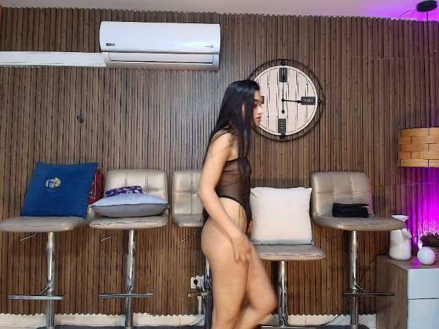 Sofia5Squirt live cam on BongaCams