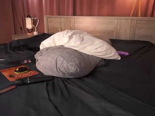 DriveThruOri live cam on BongaCams