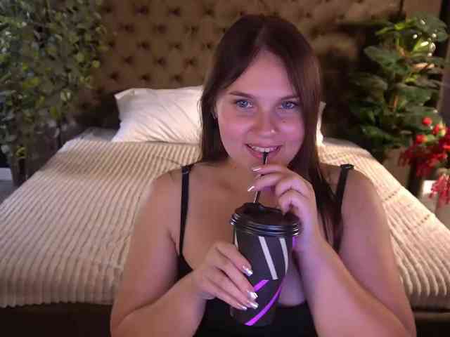 MagneticQueenn webcam