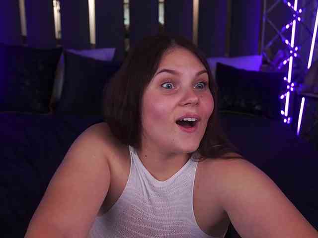 MagneticQueenn webcam
