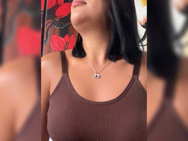 Evelyn- live cam on BongaCams