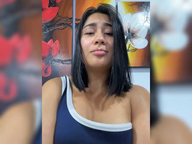 Evelyn- live cam on BongaCams