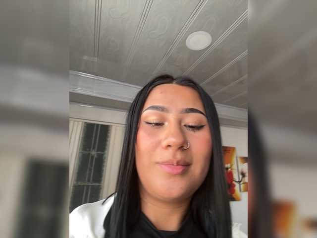 Evelyn- live webcam show