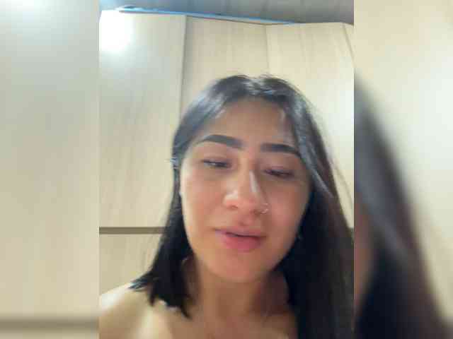 Evelyn- Live Webcam on BongaCams