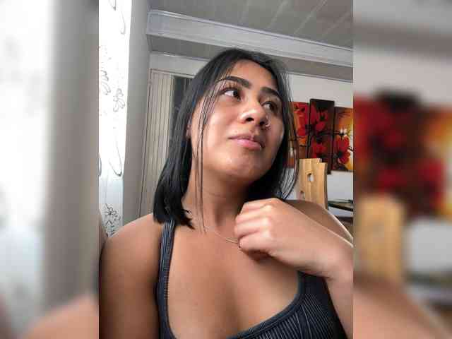 Evelyn- Live Webcam on BongaCams