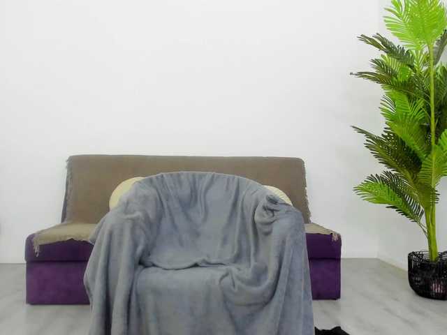 EvelinBelle live cam on BongaCams