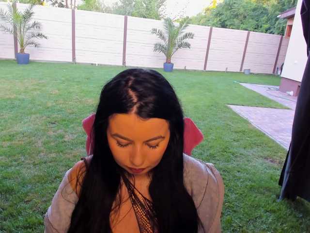 EvelinBelle live cam on BongaCams