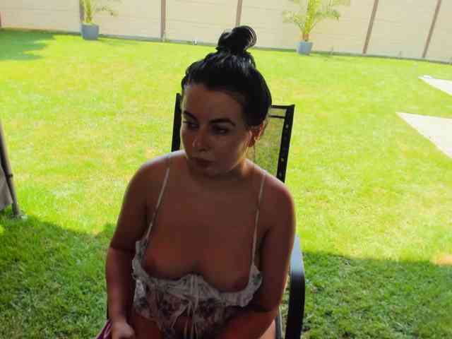 EvelinBelle webcam