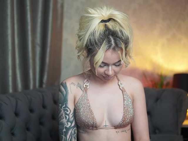 BiankaViper live cam on BongaCams