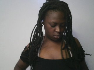 DaisyafterDark_'s Live Webcam