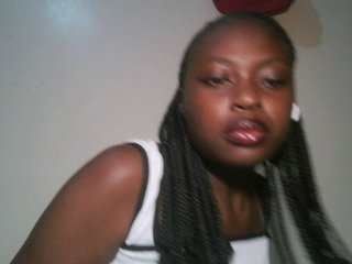 DaisyafterDark_'s Live Webcam