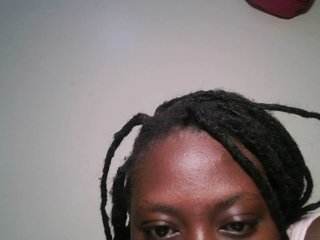 DaisyafterDark_'s Live Webcam