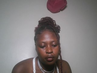 DaisyafterDark_'s Live Webcam