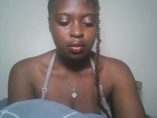 DaisyafterDark_'s Live Webcam