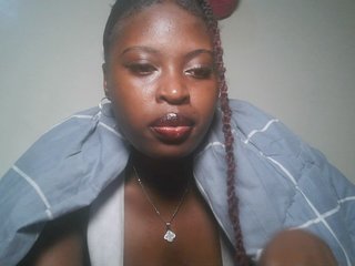 DaisyafterDark_'s Live Webcam