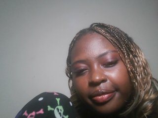 DaisyafterDark_'s Live Webcam