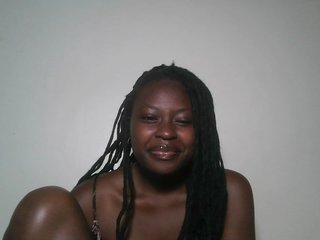 DaisyafterDark_'s Live Webcam