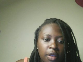 DaisyafterDark_'s Live Webcam