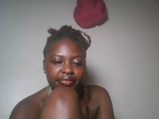 DaisyafterDark_'s Live Webcam