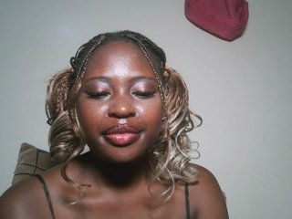 DaisyafterDark_'s Live Webcam