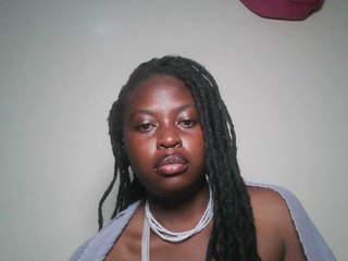 DaisyafterDark_'s Live Webcam