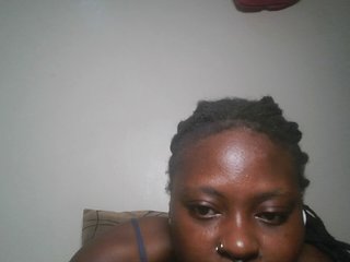DaisyafterDark_'s Live Webcam