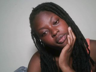 DaisyafterDark_'s Live Webcam