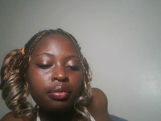 DaisyafterDark_'s Live Webcam