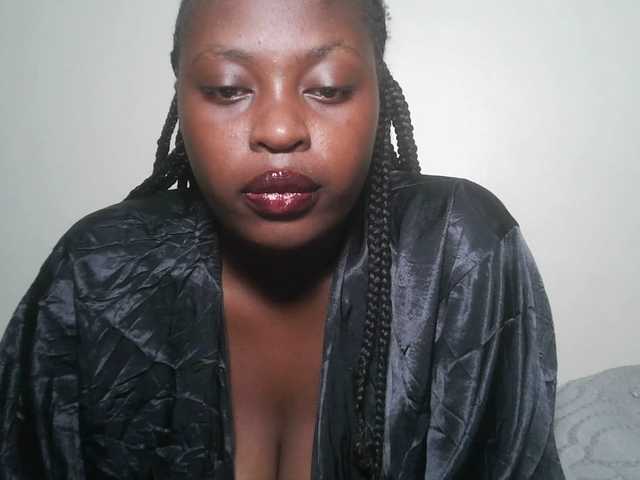DiasyafterDark live cam on BongaCams