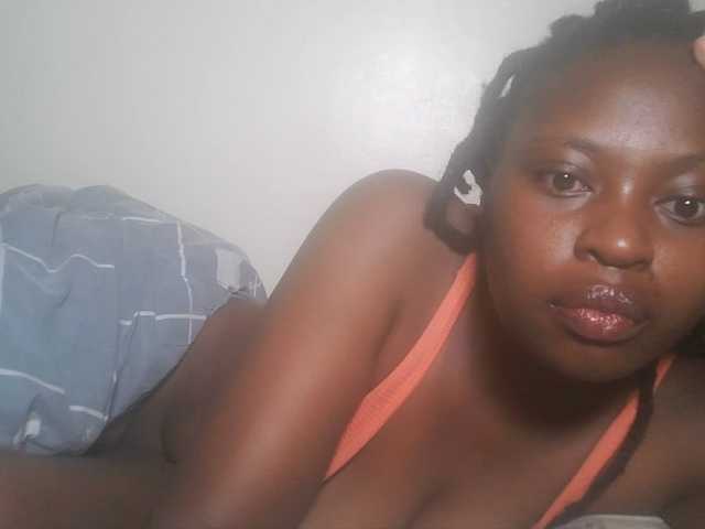 DiasyafterDark live cam on BongaCams